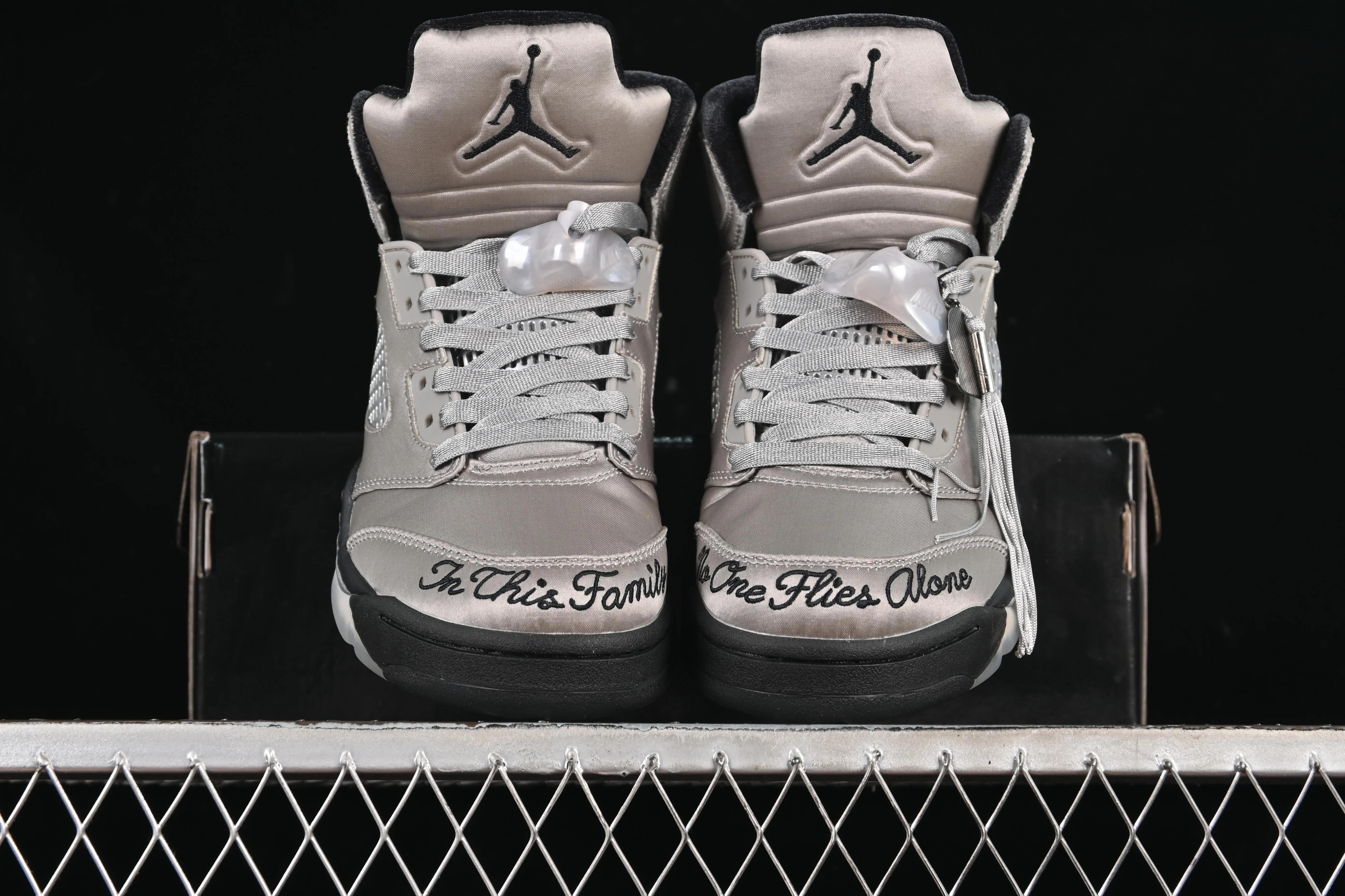 All categories Air Jordan Jordan series basketball shoes Air Jordan 5 Air Jordan 5 Retro "Wings" AJ5 Joe 5 silver silk IO2038-001